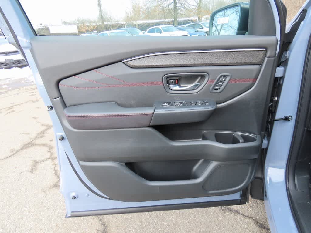 Thumbnail: 2026 Honda Pilot - 19