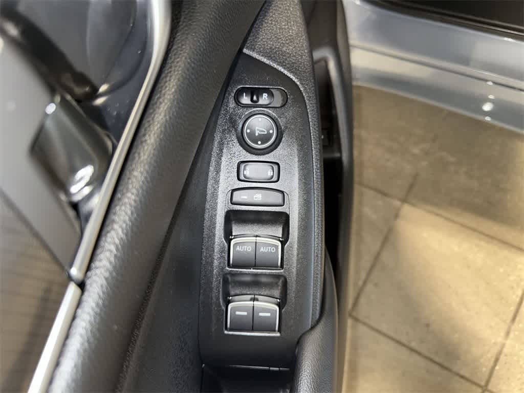 Thumbnail: 2022 Honda Accord - 22