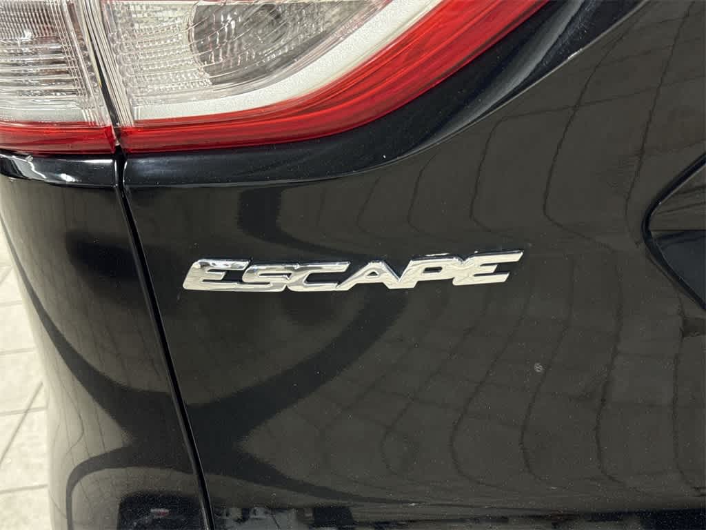 Thumbnail: 2016 Ford Escape - 24