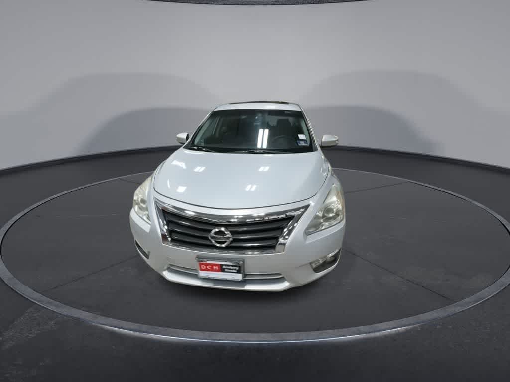Thumbnail: 2015 Nissan Altima - 3
