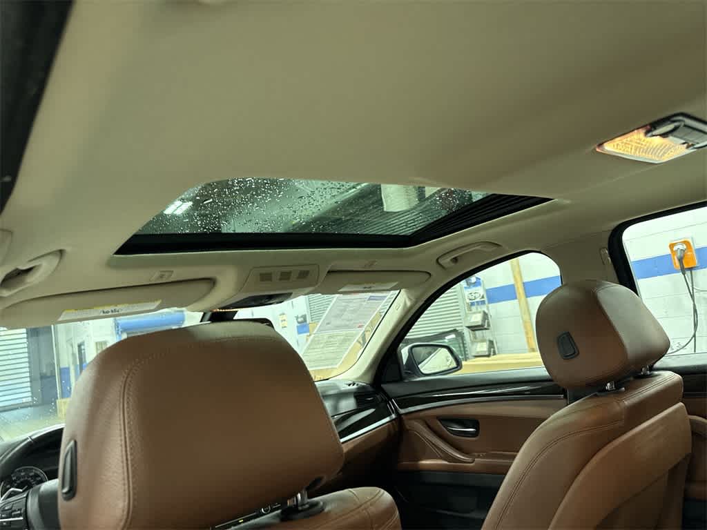 Thumbnail: 2016 BMW 5 Series - 25