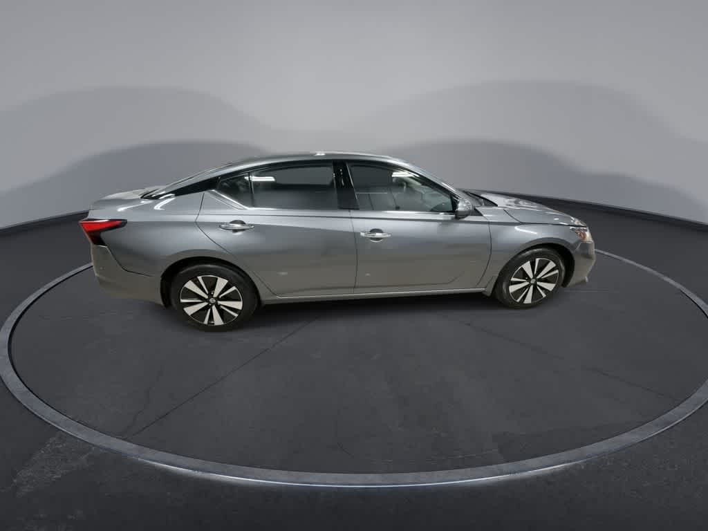 Thumbnail: 2021 Nissan Altima - 9
