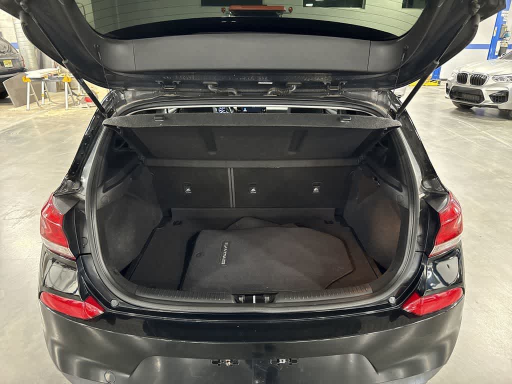 Thumbnail: 2019 Hyundai Elantra - 11