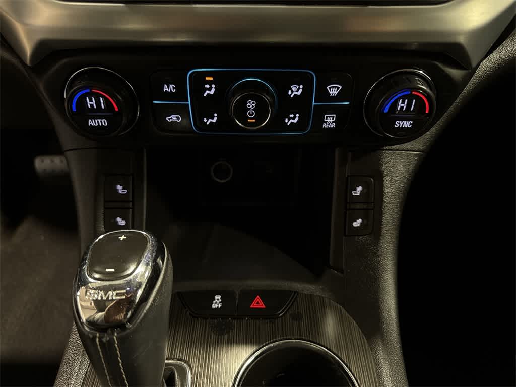 Thumbnail: 2017 GMC Acadia - 23