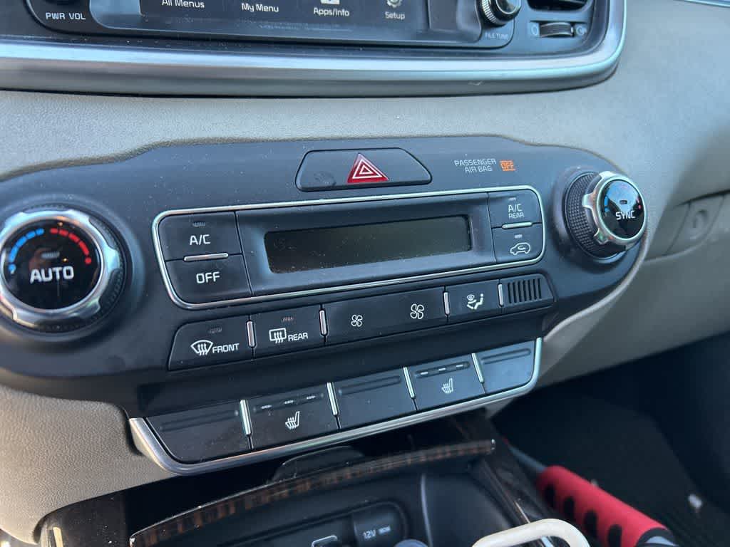 Thumbnail: 2019 Kia Sorento - 21