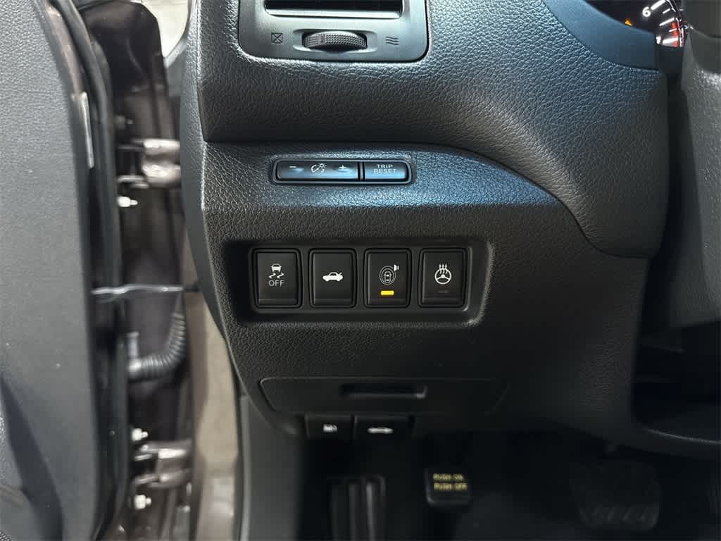 Thumbnail: 2014 Nissan Altima - 33