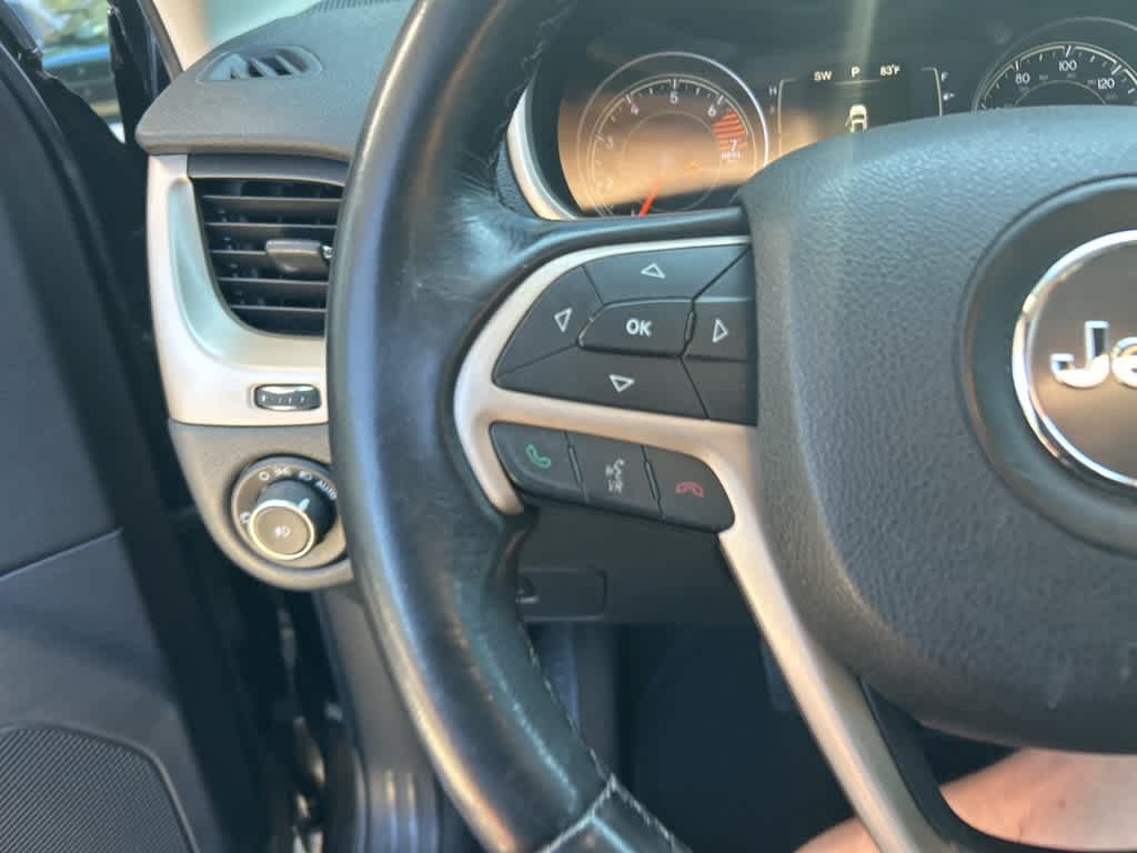 Thumbnail: 2016 Jeep Cherokee - 12