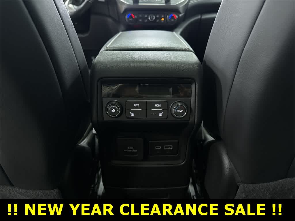 Thumbnail: 2022 GMC Acadia - 31