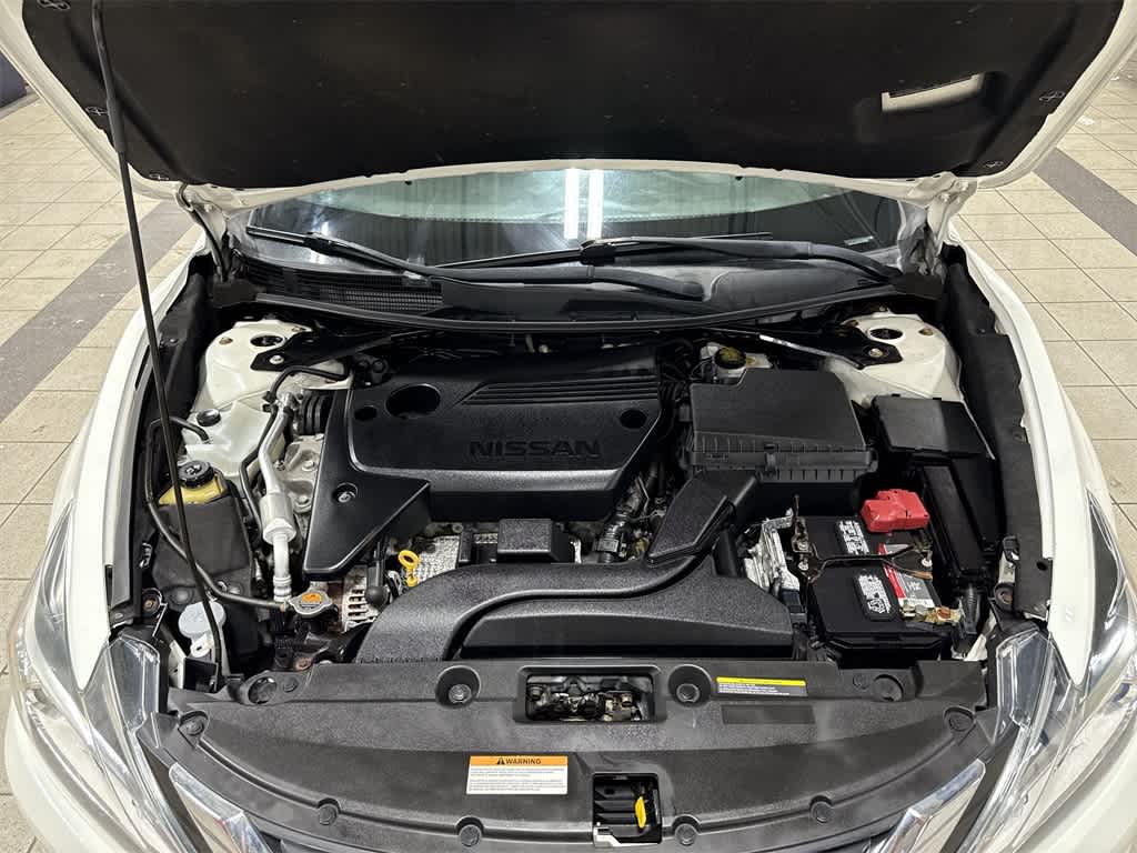 Thumbnail: 2018 Nissan Altima - 11