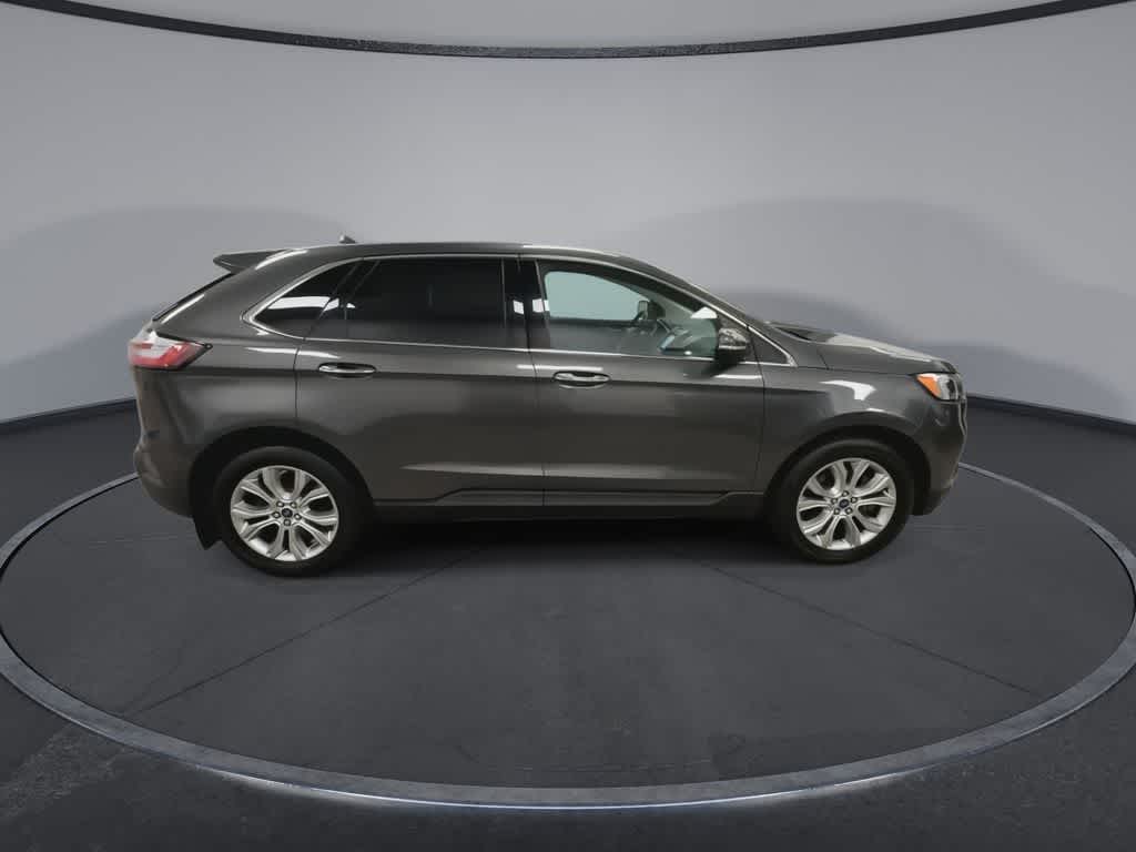 Thumbnail: 2019 Ford Edge - 9
