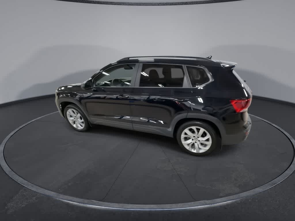 Thumbnail: 2023 Volkswagen Taos - 6