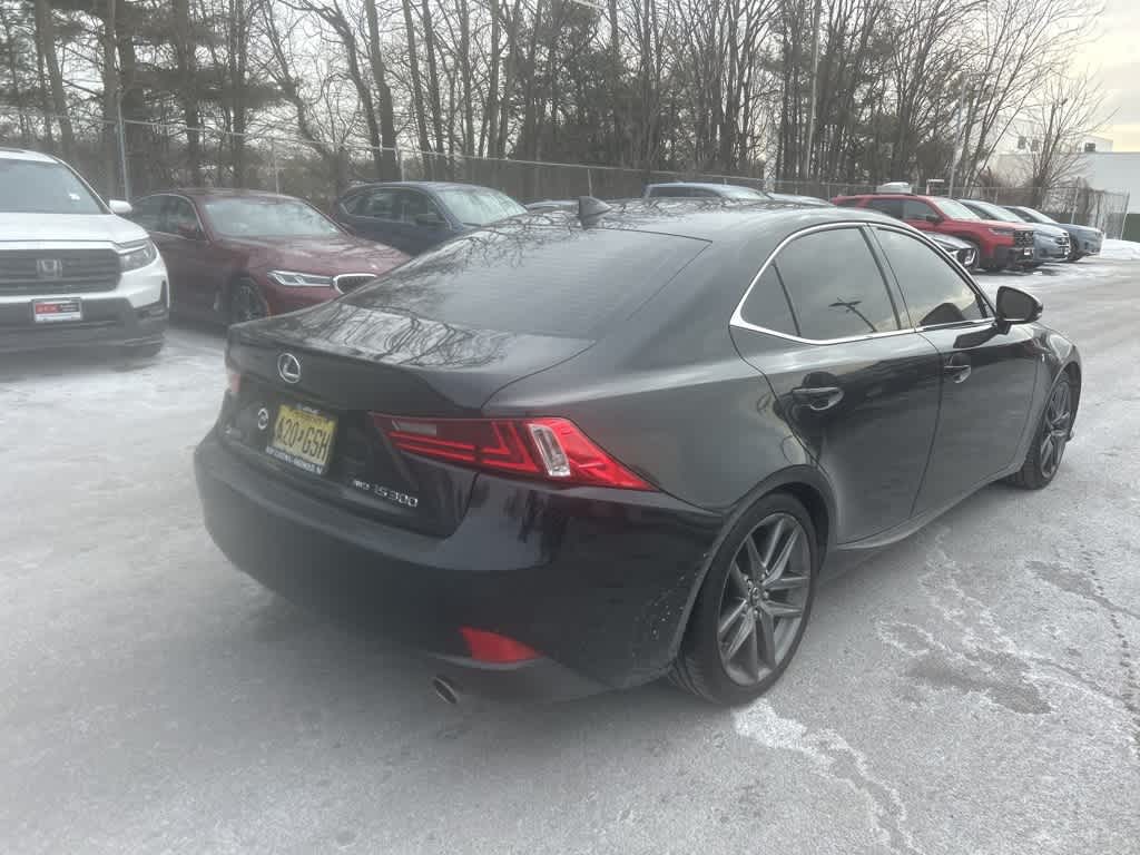 Thumbnail: 2016 Lexus IS - 18