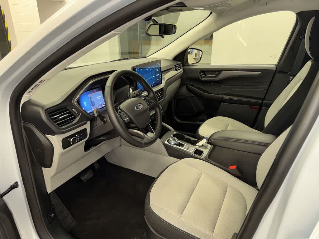 Thumbnail: 2025 Ford Escape - 29