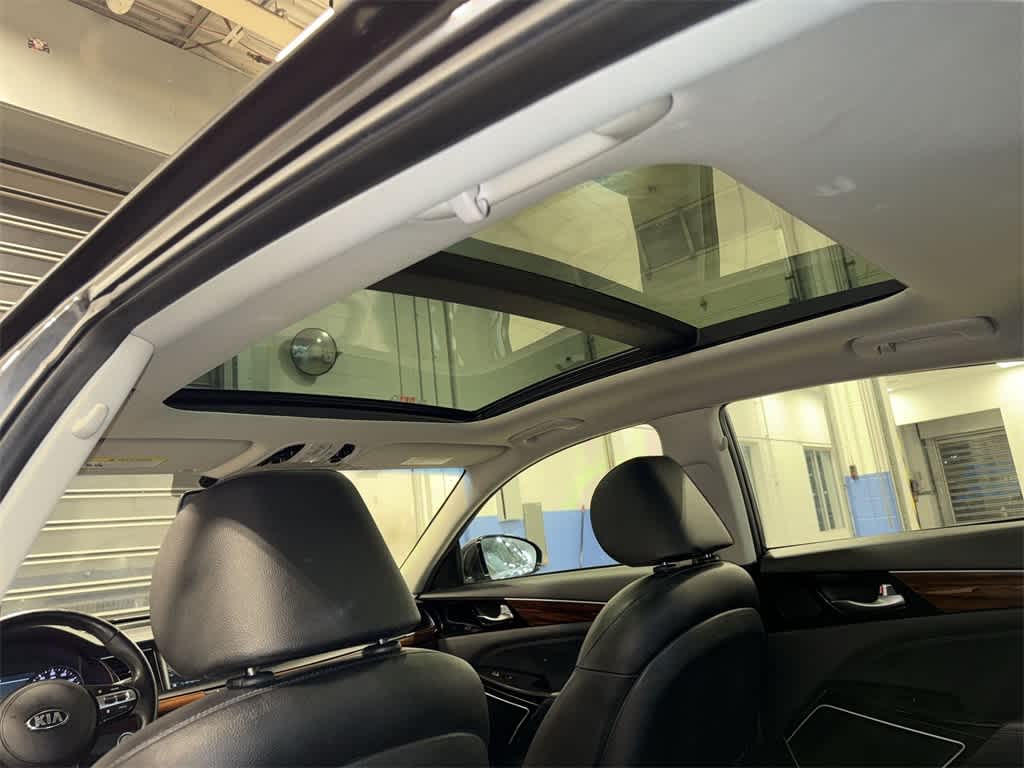 Thumbnail: 2018 Kia Cadenza - 24