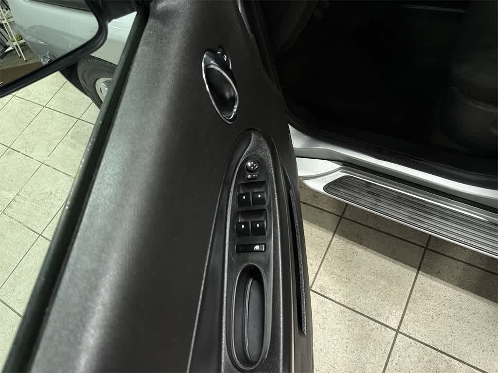 Thumbnail: 2009 Chevrolet HHR - 22