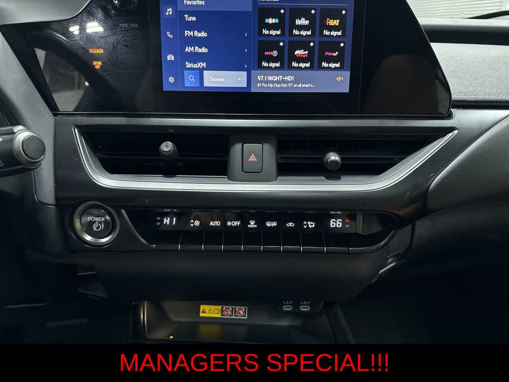 Thumbnail: 2024 Lexus UX - 21