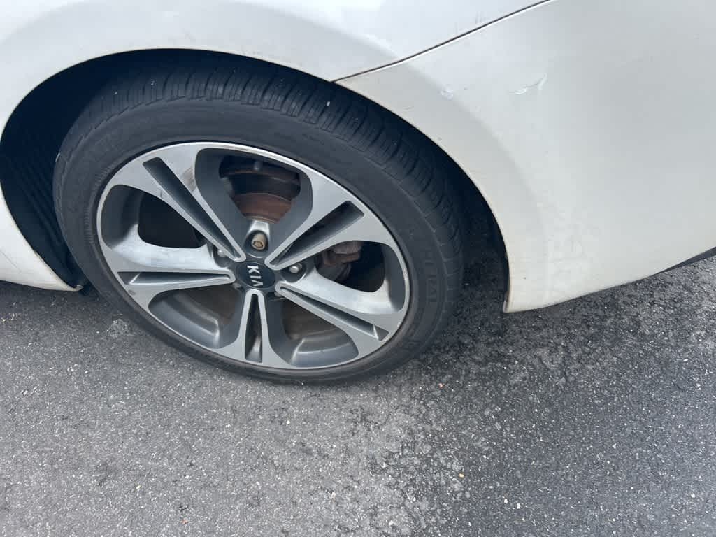 Thumbnail: 2016 Kia Forte - 21