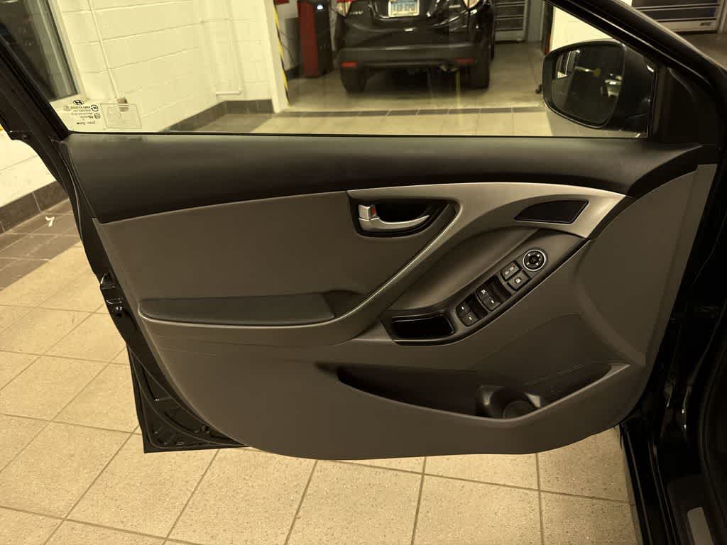 Thumbnail: 2014 Hyundai Elantra - 28