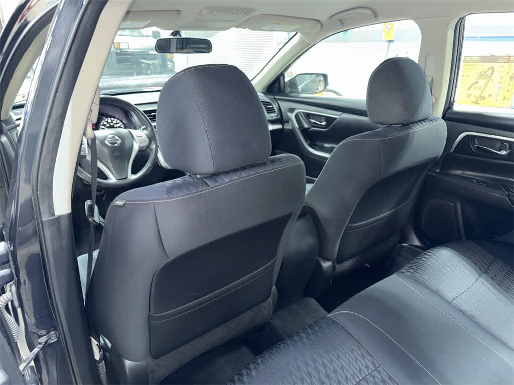 Thumbnail: 2017 Nissan Altima - 27