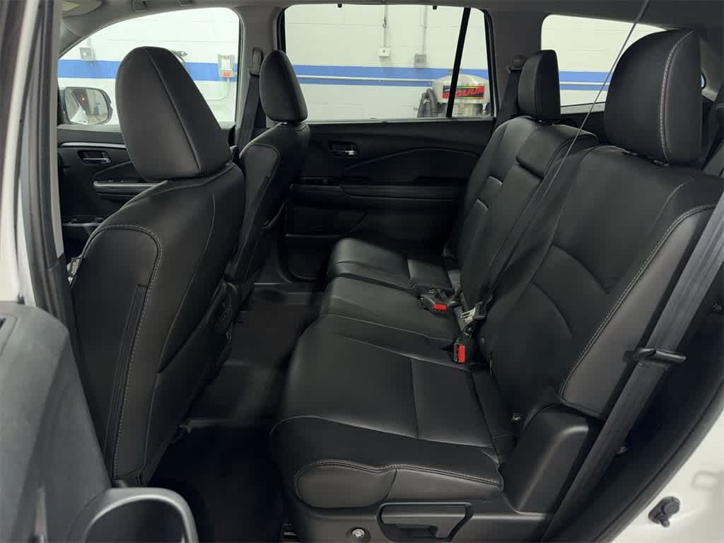 Thumbnail: 2022 Honda Pilot - 17