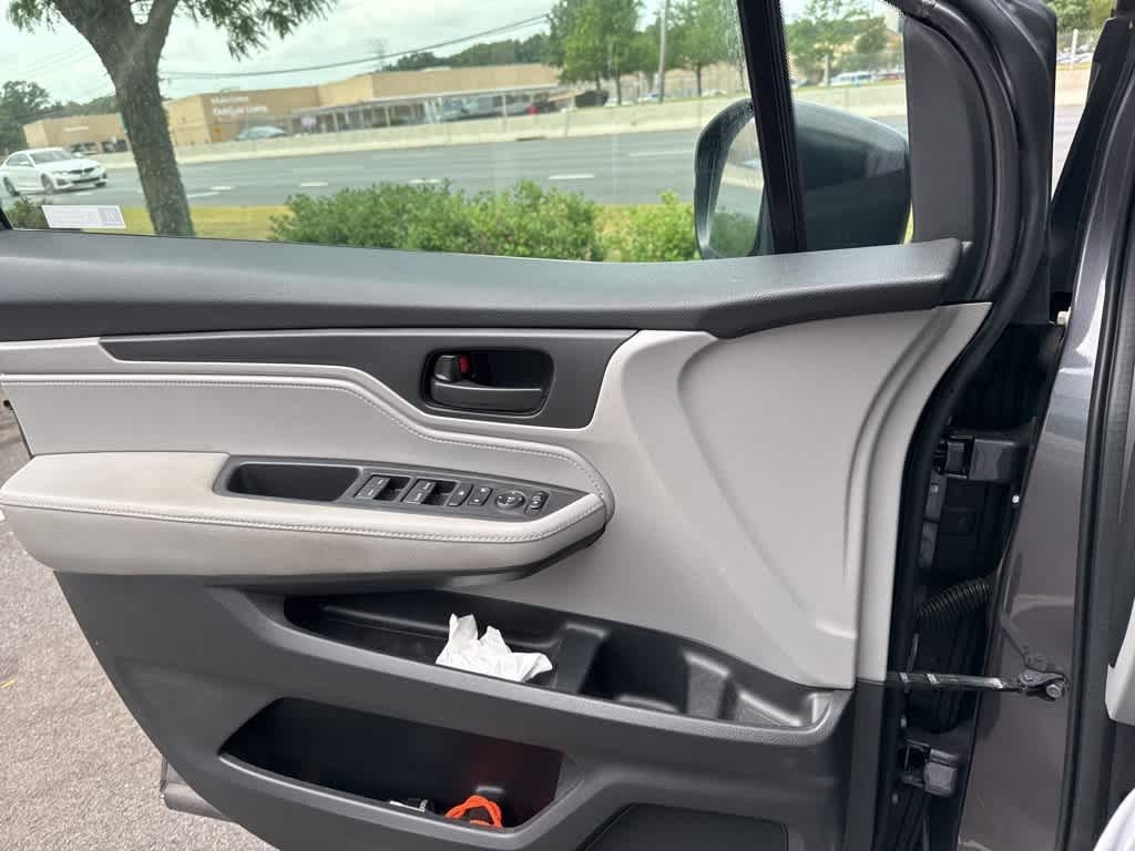 Thumbnail: 2019 Honda Odyssey - 21