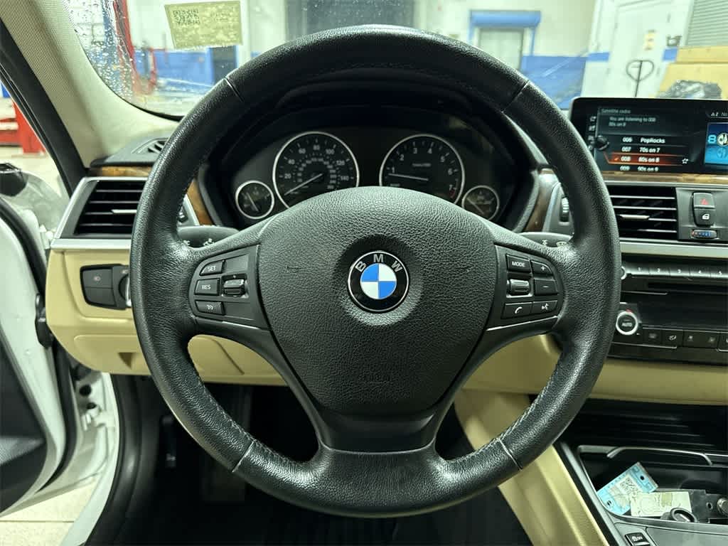 Thumbnail: 2017 BMW 3 Series - 18