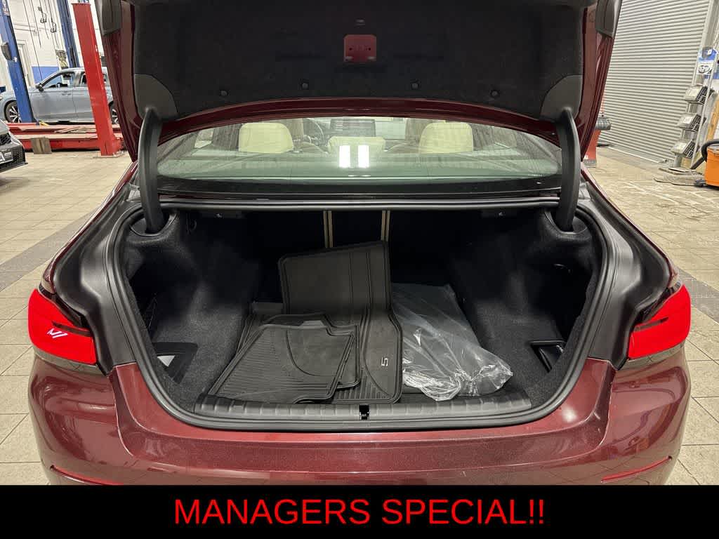 Thumbnail: 2023 BMW 5 Series - 11