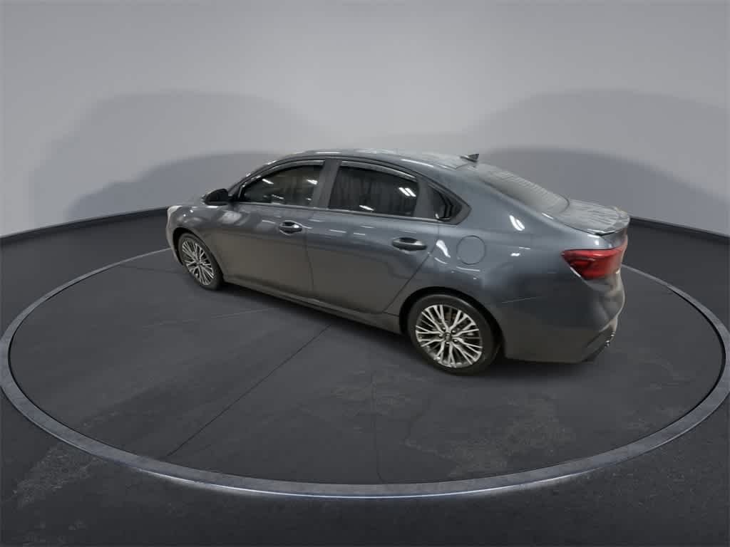 Thumbnail: 2023 Kia Forte - 6