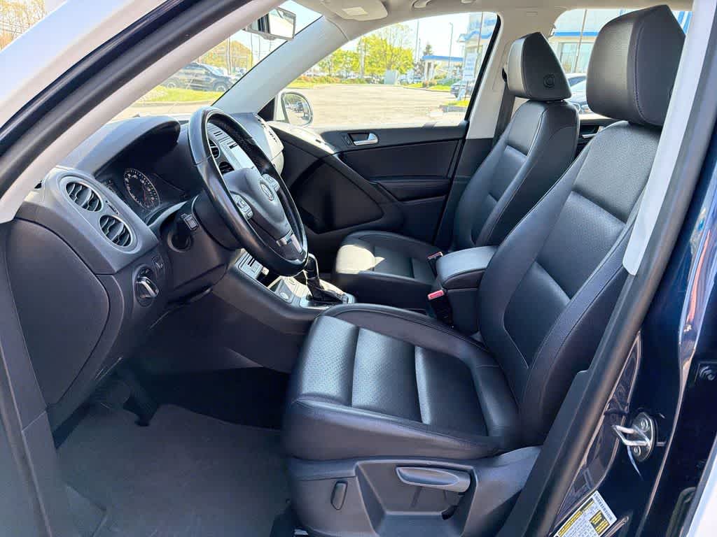 Thumbnail: 2016 Volkswagen Tiguan - 11
