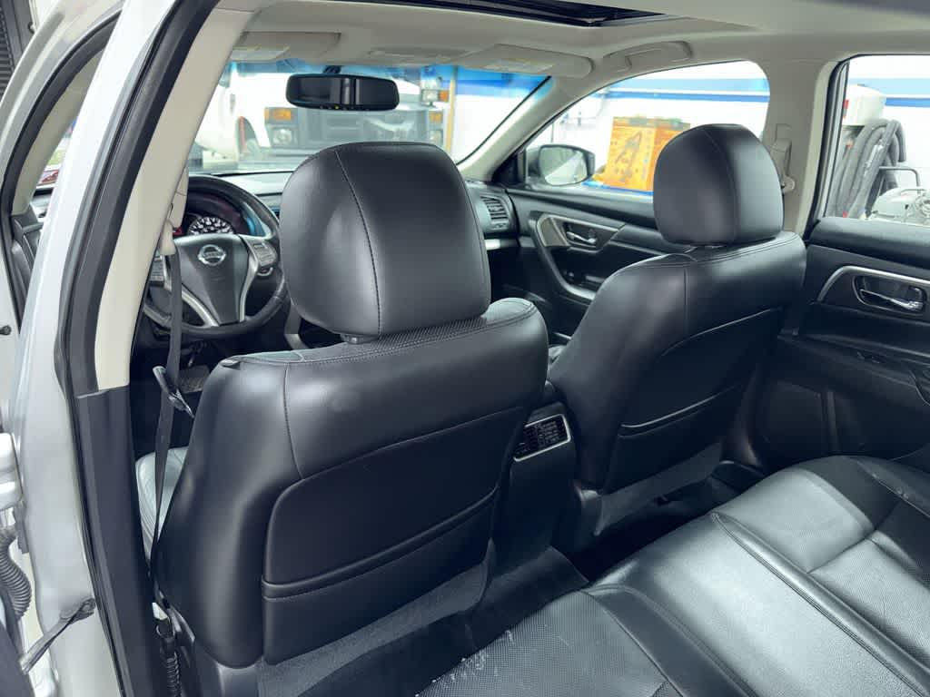 Thumbnail: 2015 Nissan Altima - 29