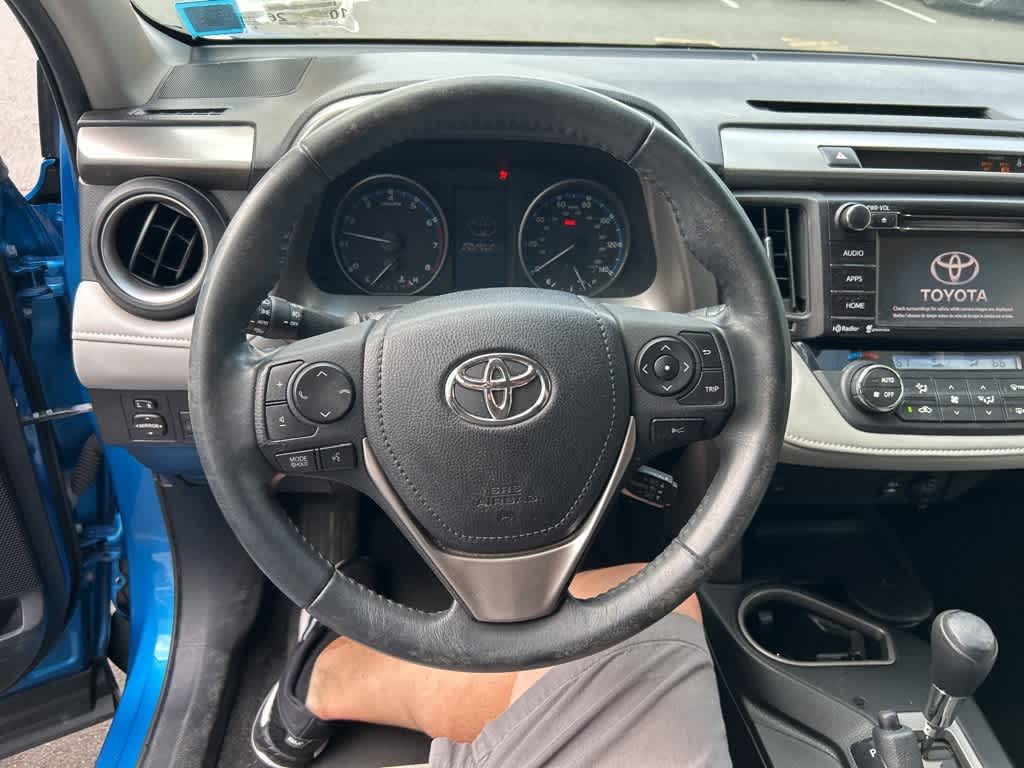 Thumbnail: 2018 Toyota RAV4 - 17