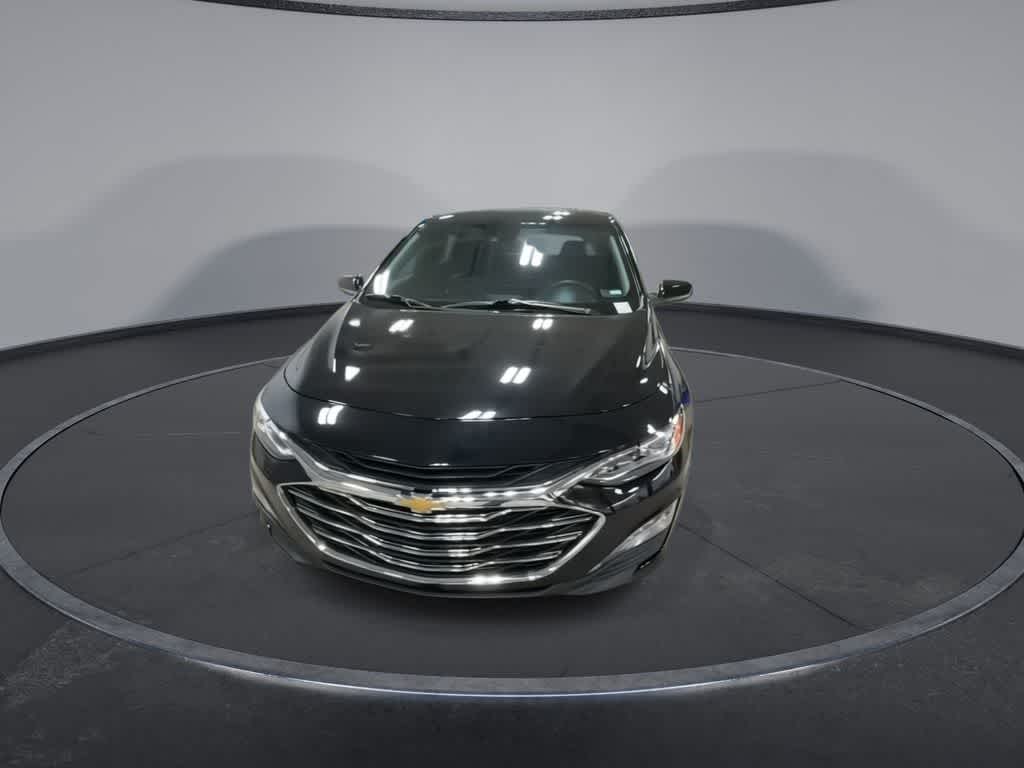 Thumbnail: 2024 Chevrolet Malibu - 3