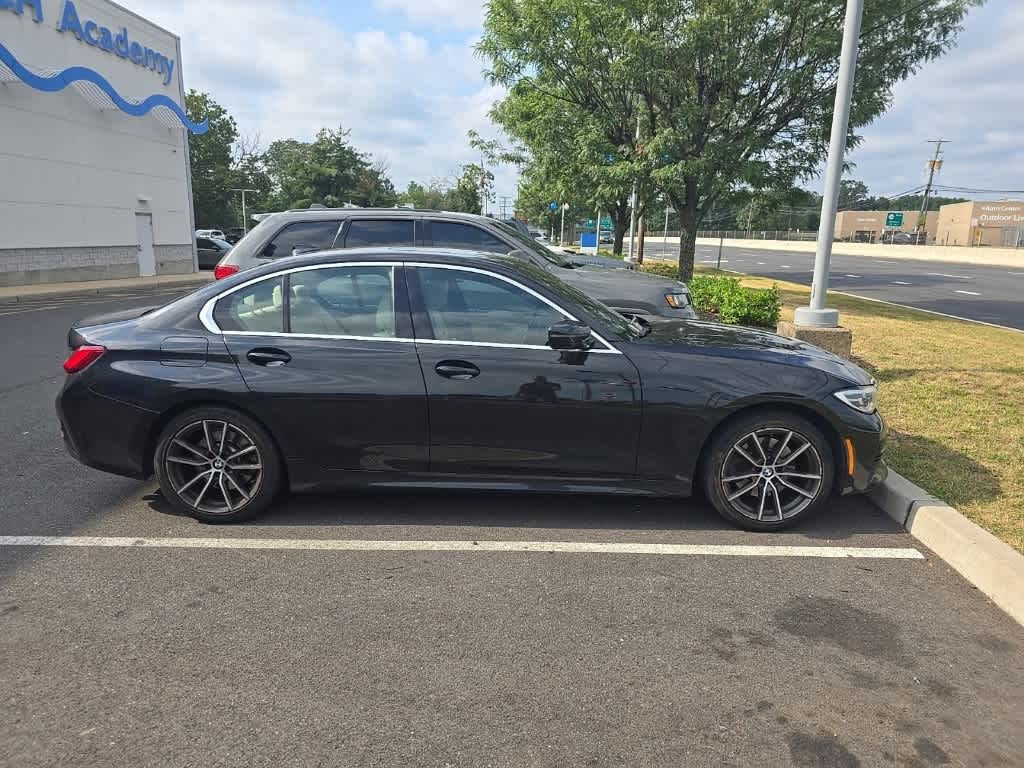 Thumbnail: 2021 BMW 3 Series - 4