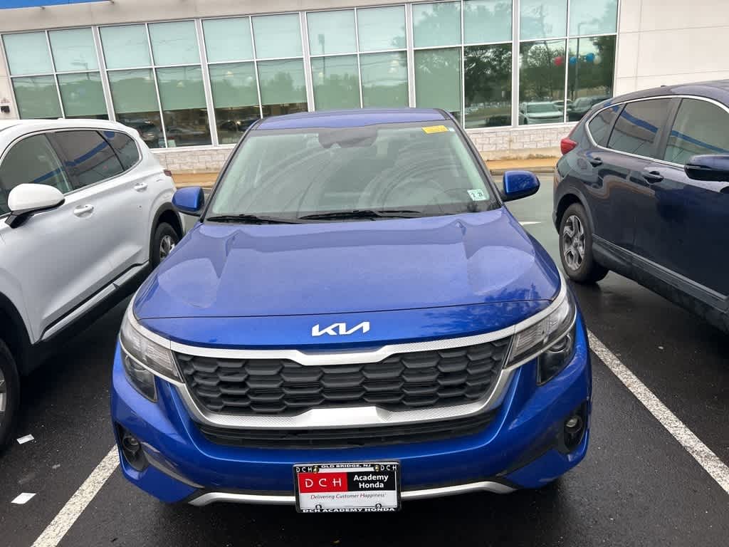 Thumbnail: 2023 Kia Seltos - 2
