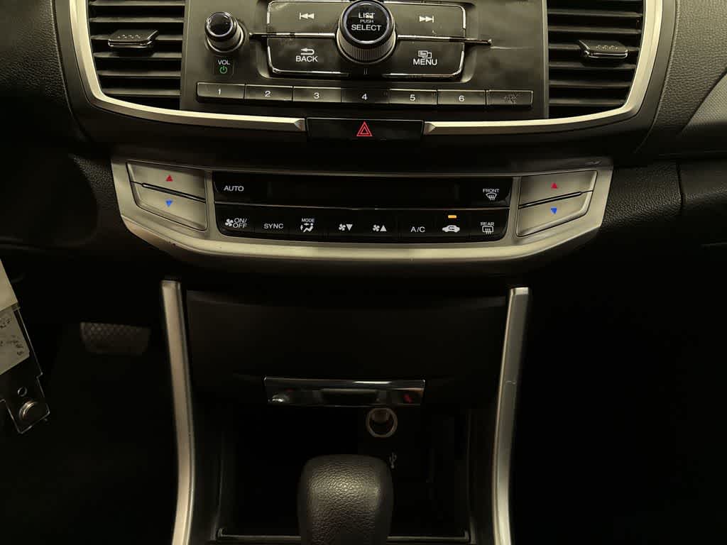 Thumbnail: 2015 Honda Accord - 21