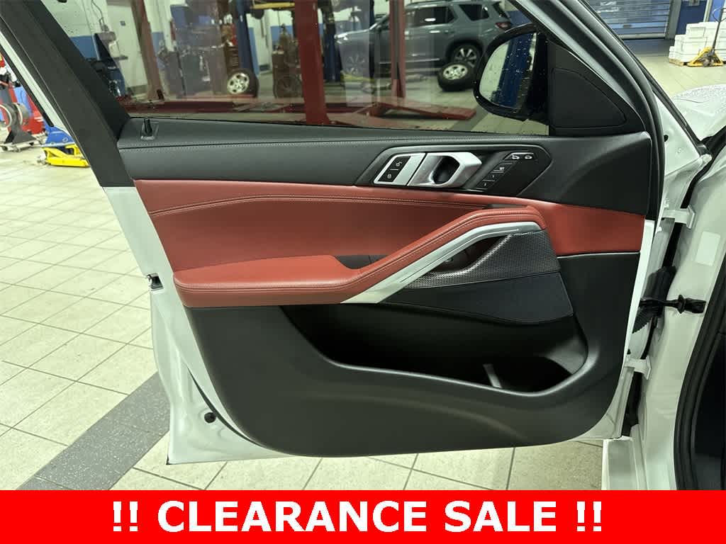 Thumbnail: 2022 BMW X6 - 32