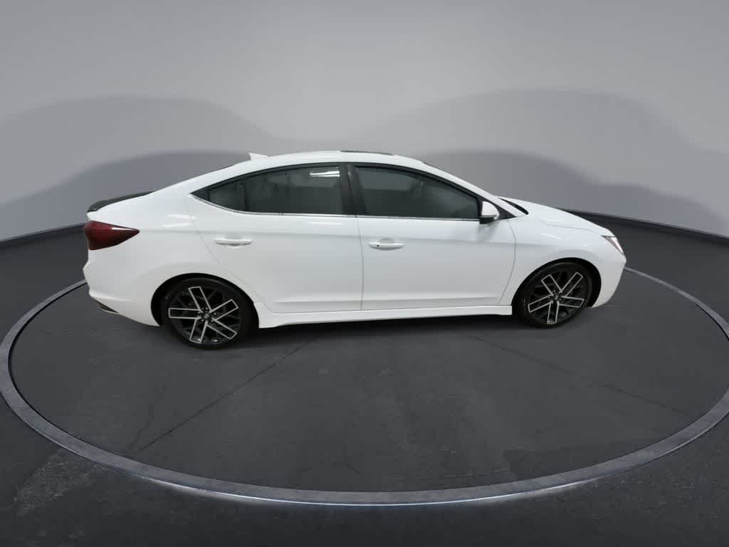Thumbnail: 2019 Hyundai Elantra - 9