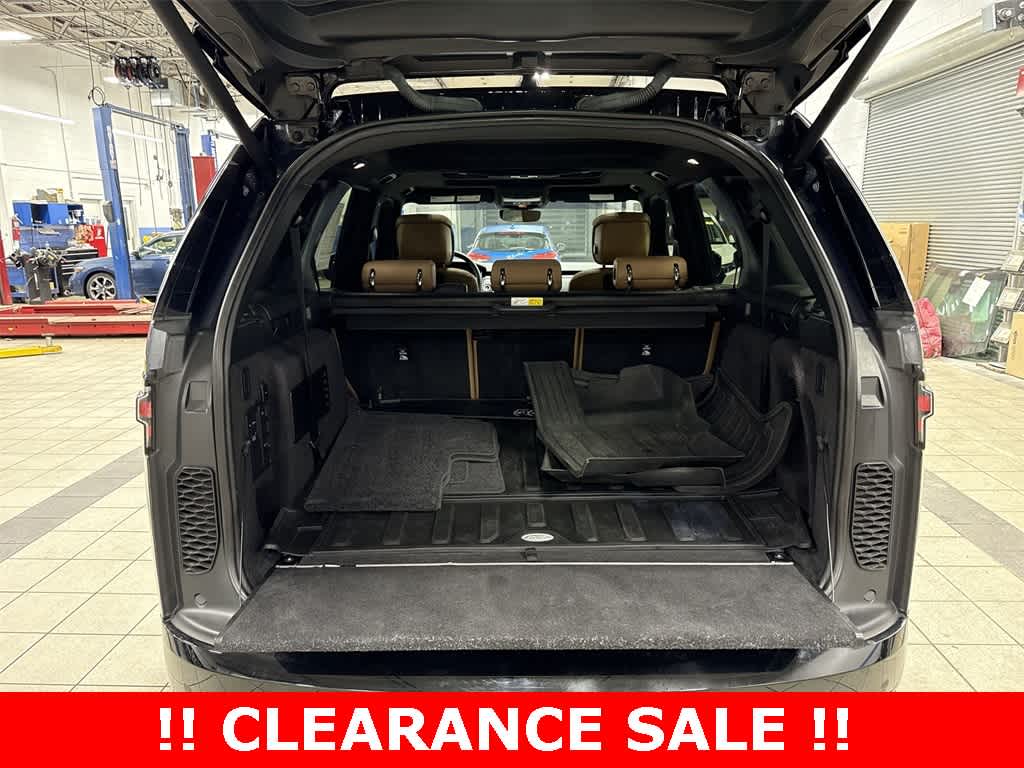 Thumbnail: 2024 Land Rover Discovery - 11