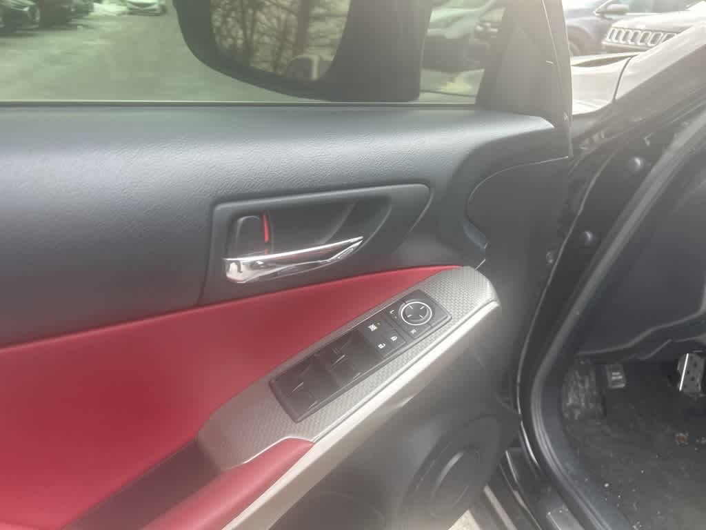 Thumbnail: 2016 Lexus IS - 26