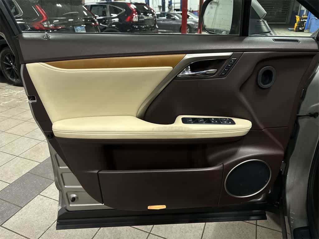 Thumbnail: 2020 Lexus RX - 31