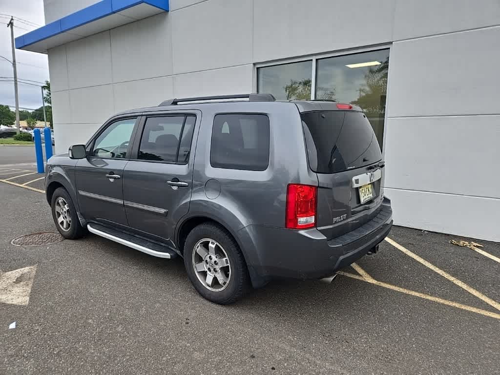 Thumbnail: 2011 Honda Pilot - 11