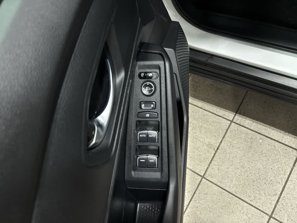 Thumbnail: 2023 Honda Accord - 22