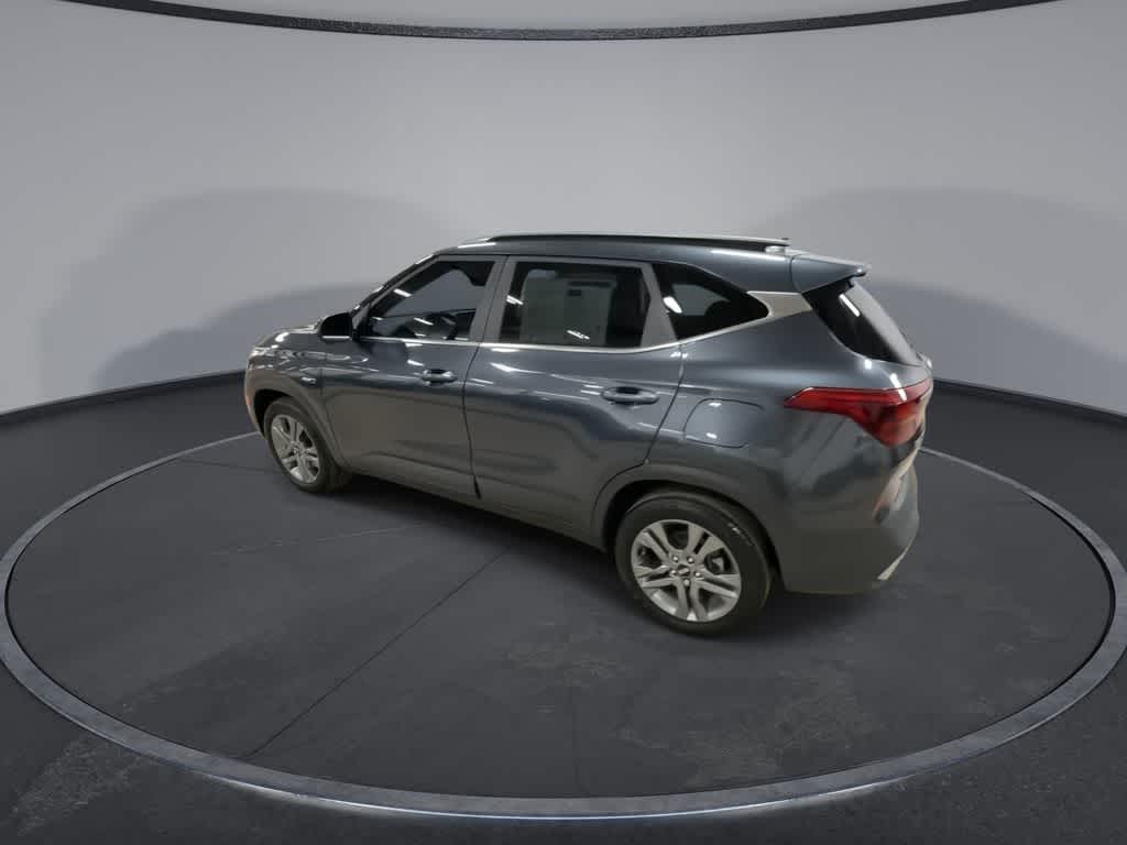 Thumbnail: 2021 Kia Seltos - 6