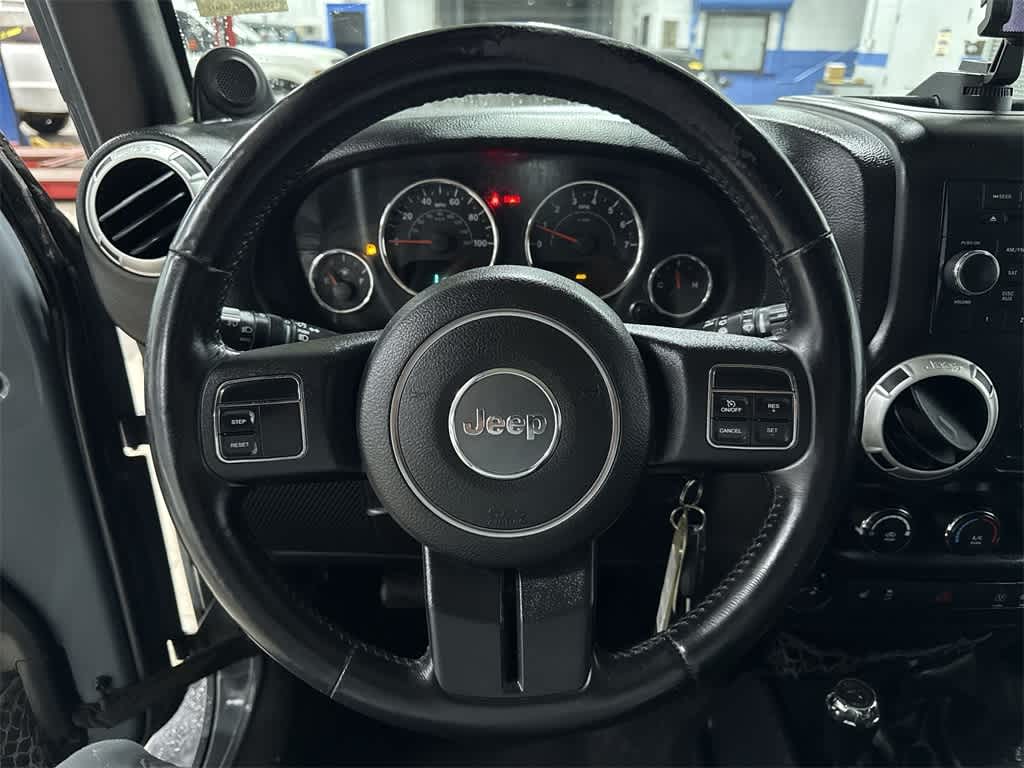 Thumbnail: 2014 Jeep Wrangler - 18