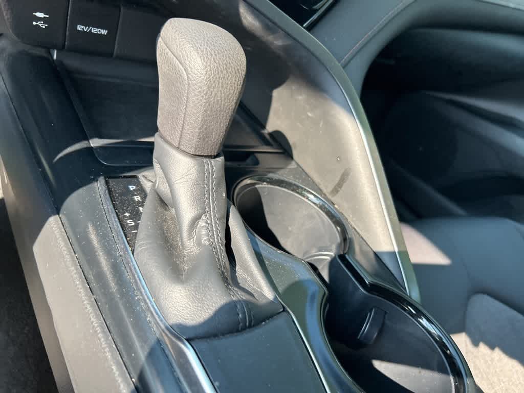 Thumbnail: 2019 Toyota Camry - 22