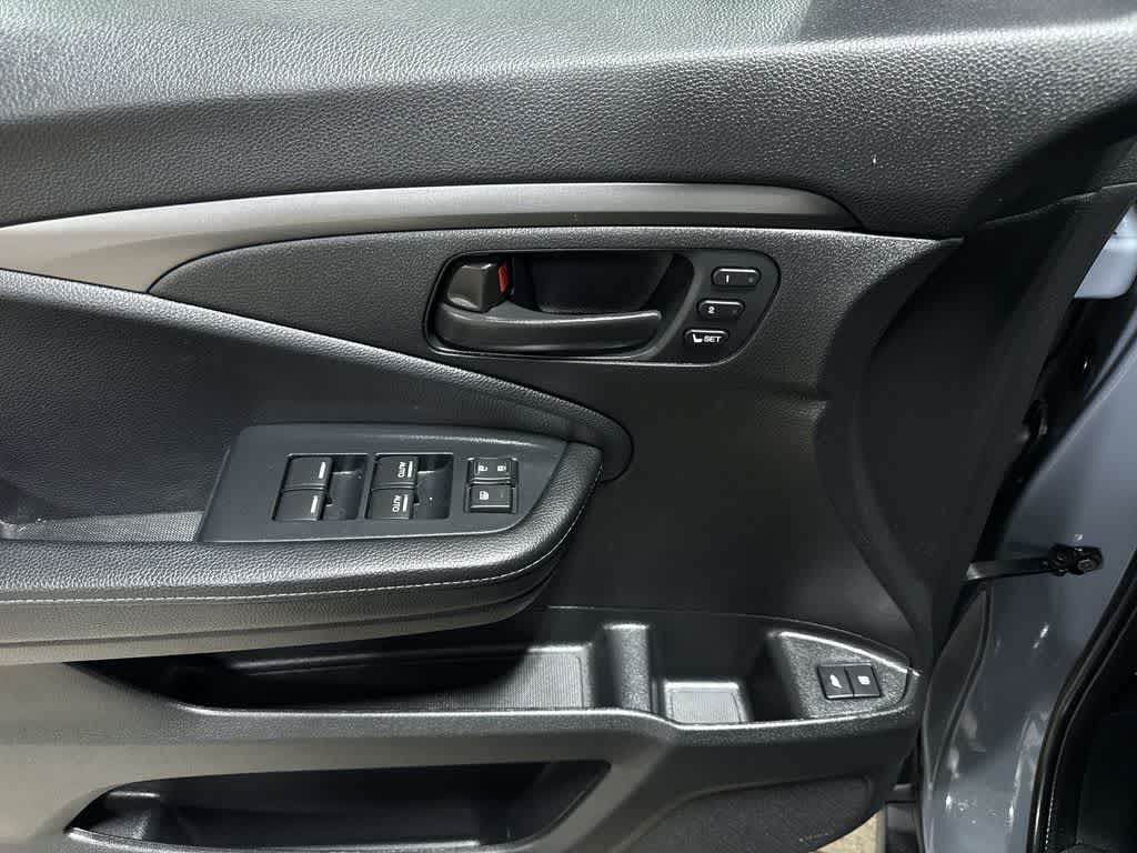 Thumbnail: 2023 Honda Passport - 22