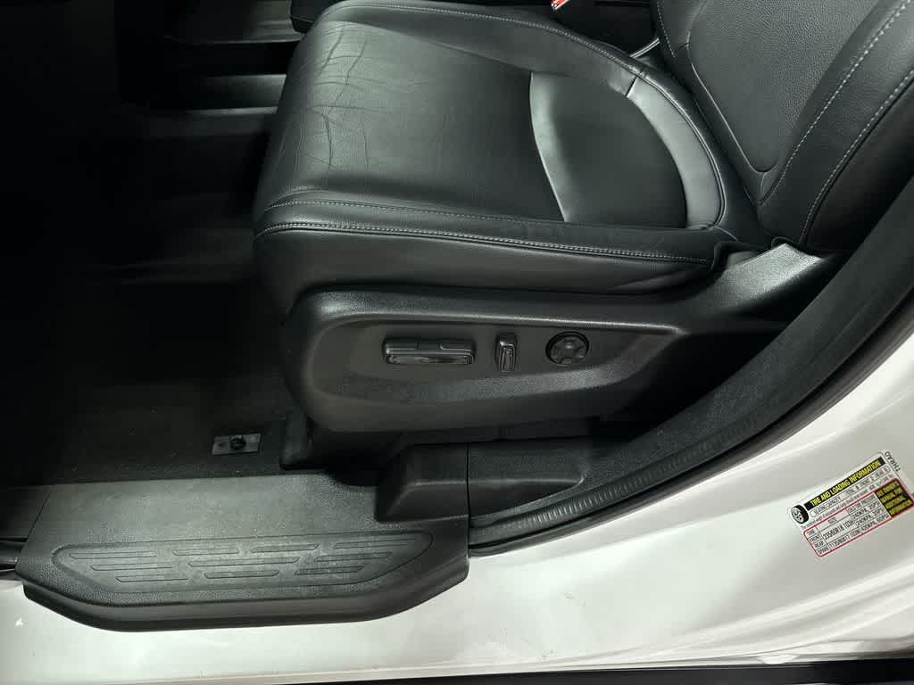 Thumbnail: 2023 Honda Odyssey - 24