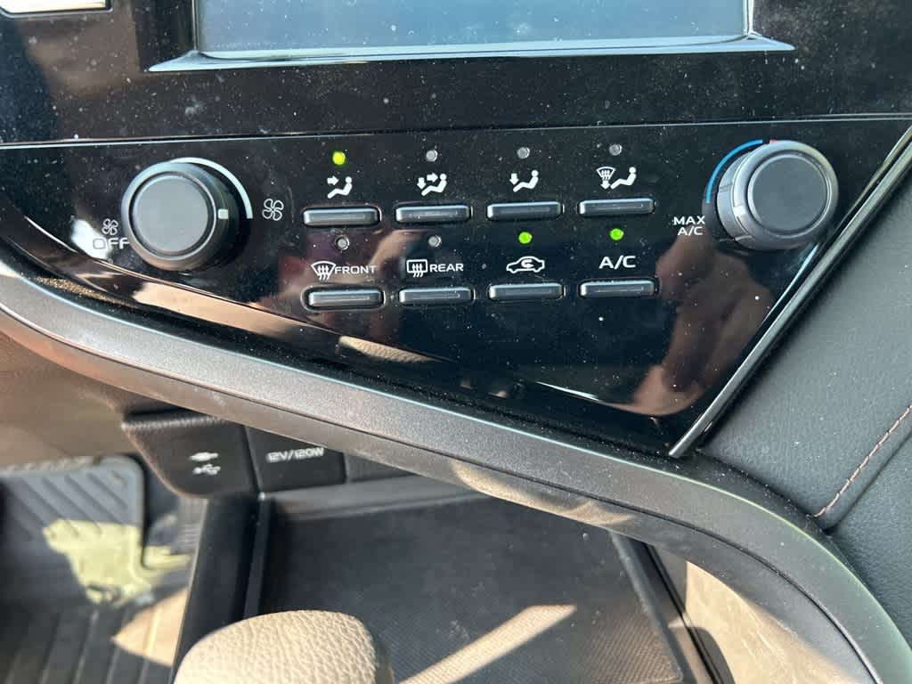 Thumbnail: 2019 Toyota Camry - 24