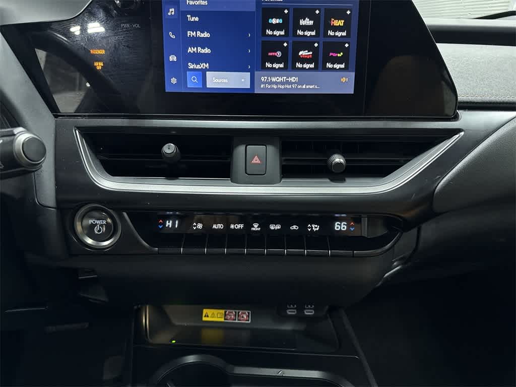 Thumbnail: 2024 Lexus UX - 21