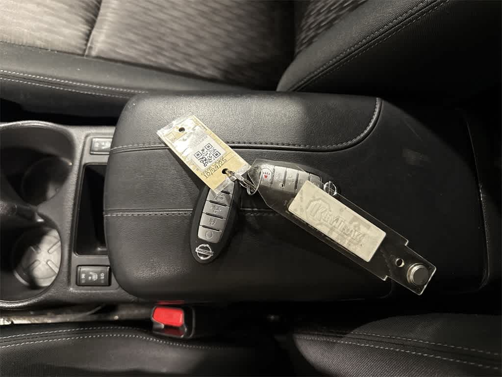 Thumbnail: 2020 Nissan Rogue - 32